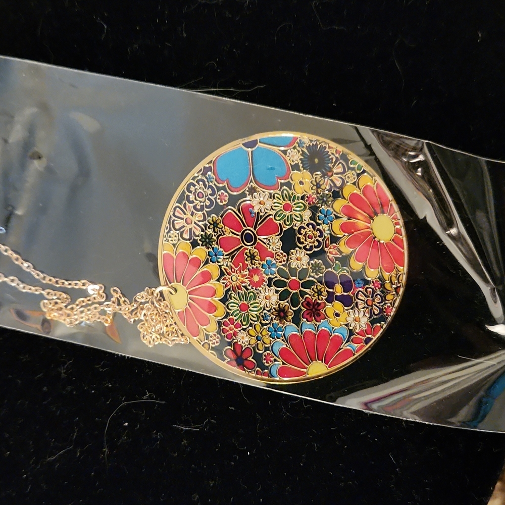 5/$12 Jewelry Groovy Thin Plated Floral Pattern Necklace
